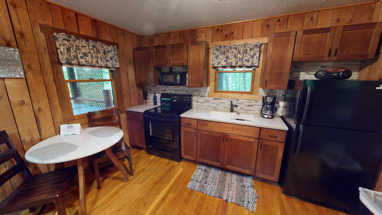 hocking hills cabins anniversary