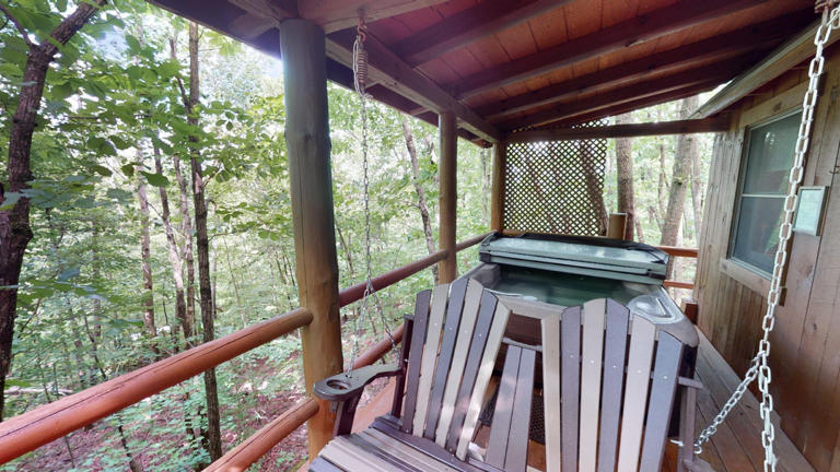 hocking hills cabins anniversary