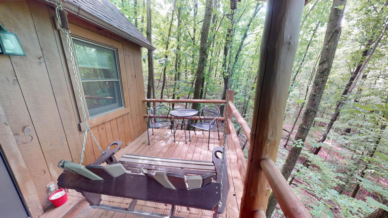hocking hills cabins anniversary