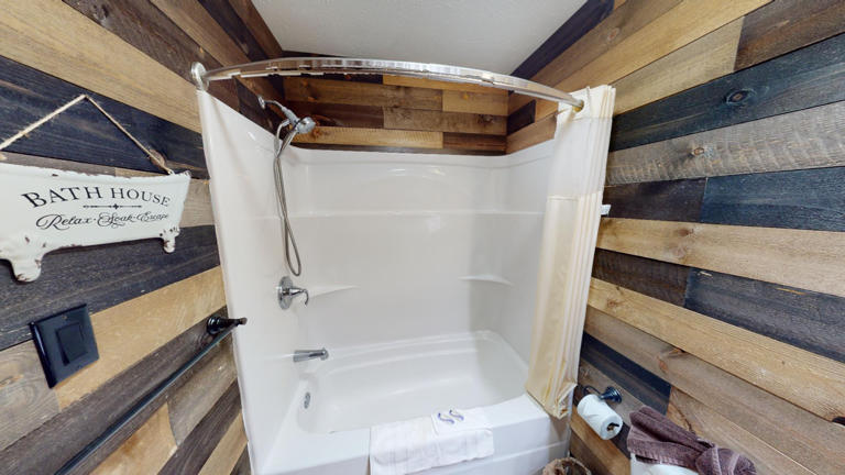 hocking hills cabins anniversary