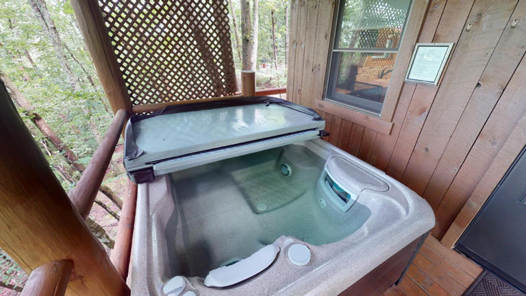 hocking hills cabins anniversary