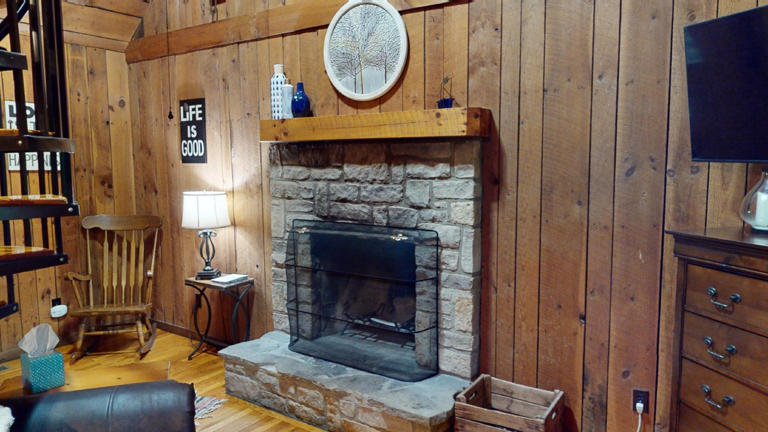 hocking hills cabins anniversary