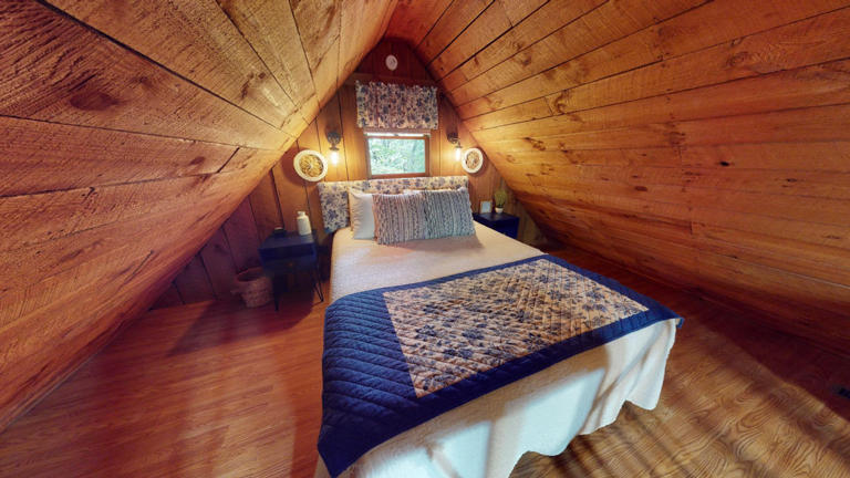 hocking hills cabins anniversary