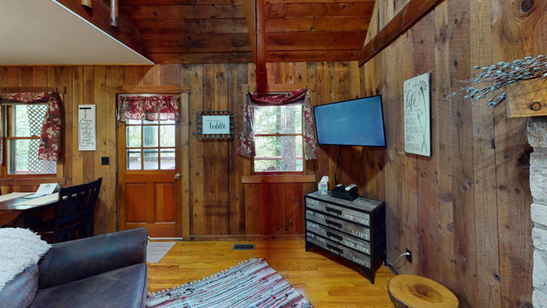 hocking hills cabins honeymoon tv